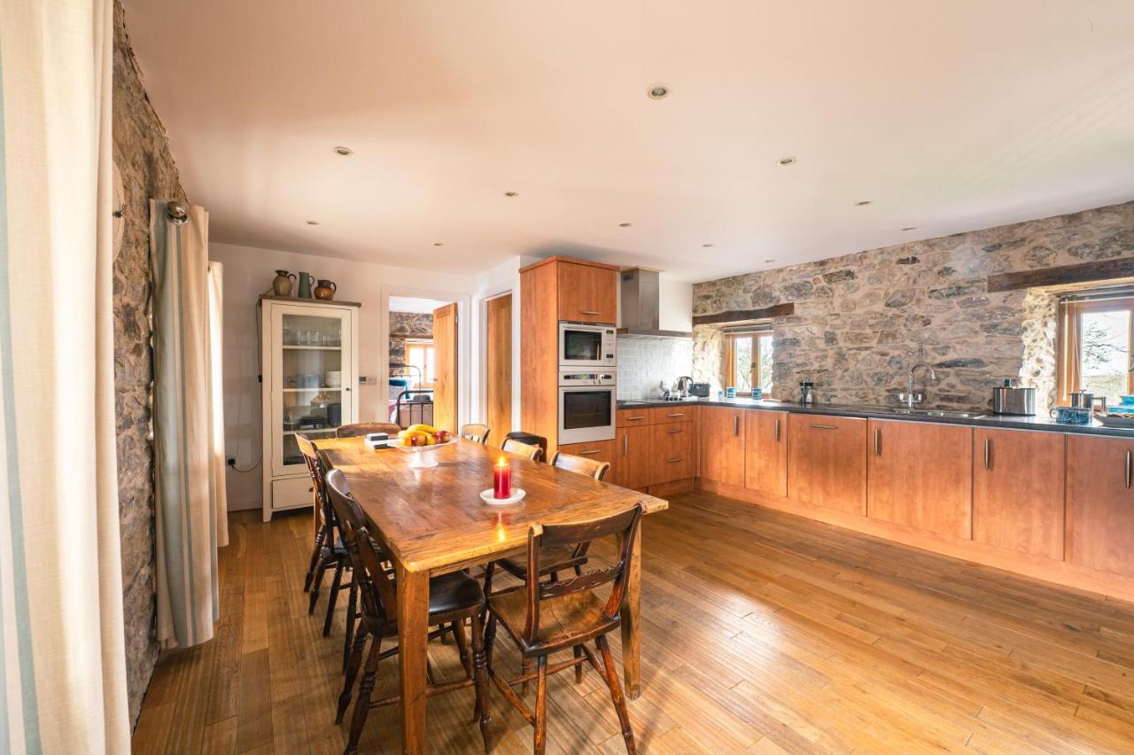 Stunning Converted Granary In Heart Of St Davids ภายนอก รูปภาพ