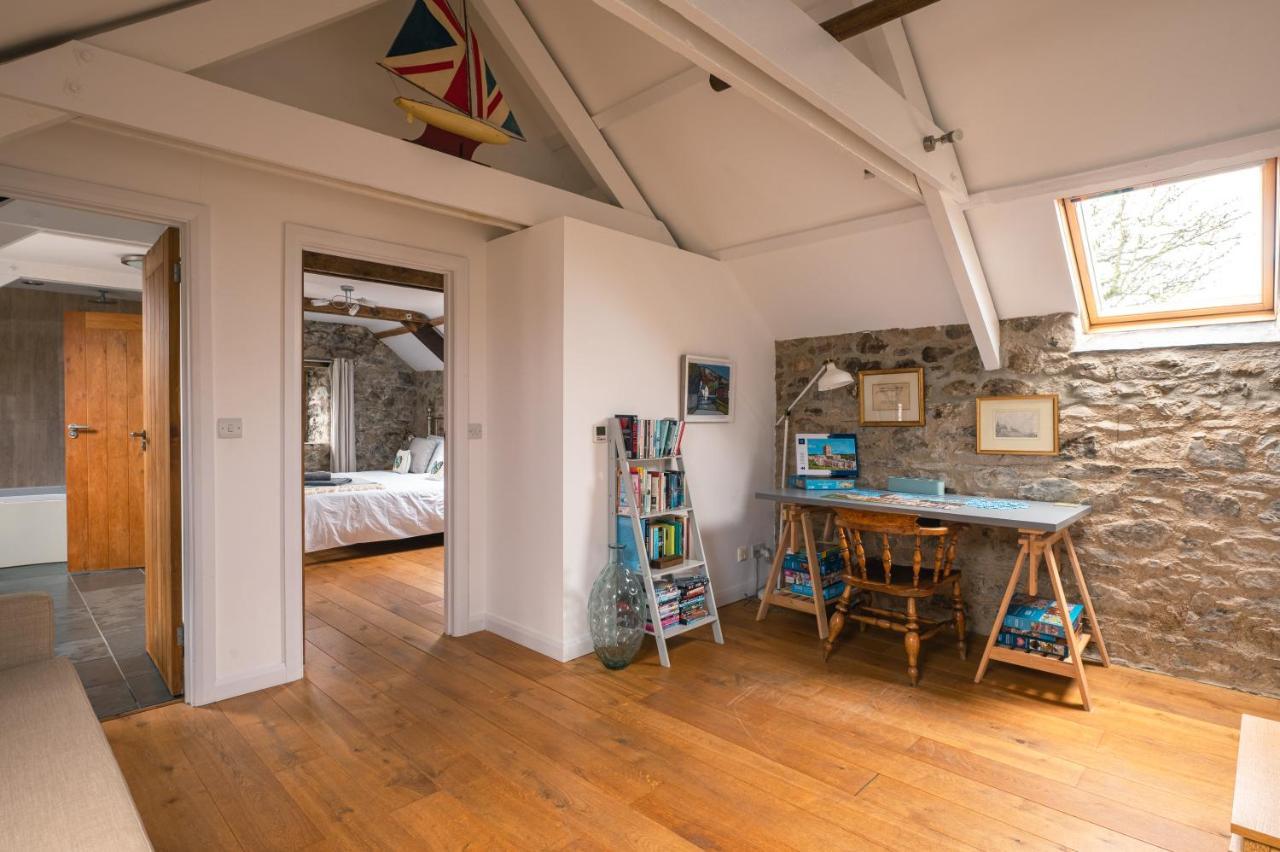 Stunning Converted Granary In Heart Of St Davids ภายนอก รูปภาพ