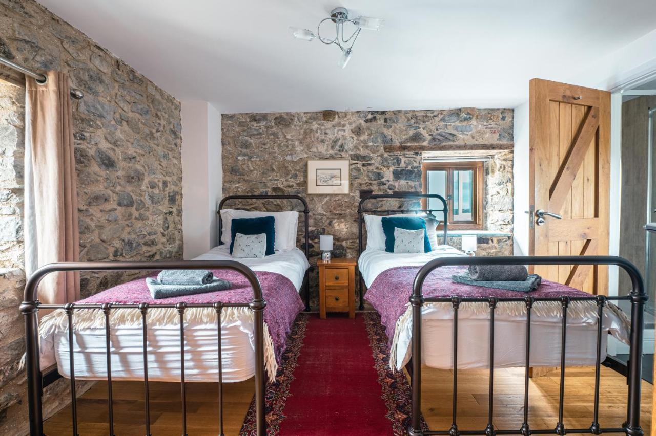Stunning Converted Granary In Heart Of St Davids ภายนอก รูปภาพ