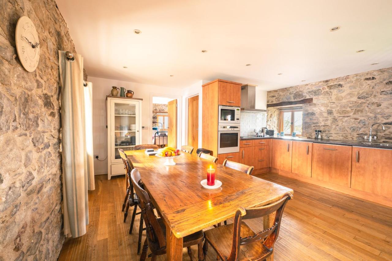 Stunning Converted Granary In Heart Of St Davids ภายนอก รูปภาพ