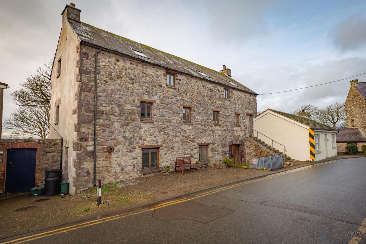 Stunning Converted Granary In Heart Of St Davids ภายนอก รูปภาพ